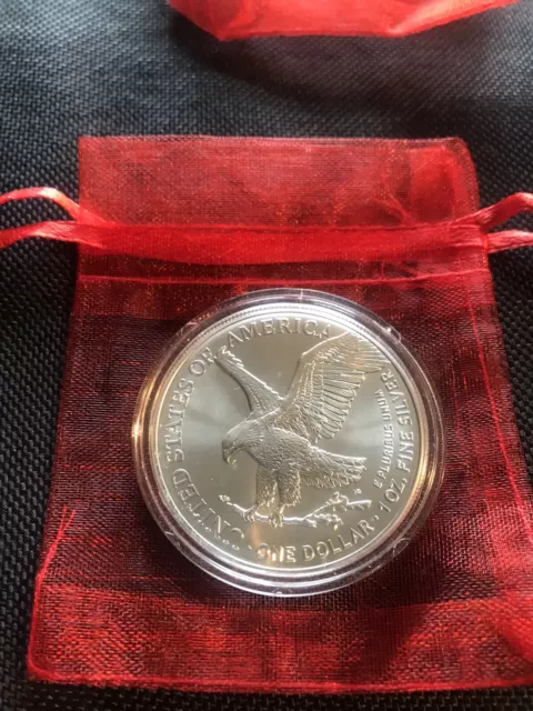 American Silver Eagle - One US Dollar 2021 -  1 OZ. Fine Silver 999 in capsule