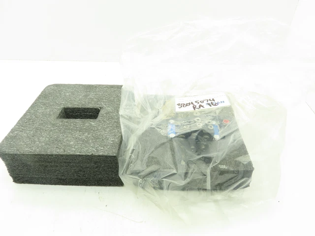 Sloan Lubrication Systems SB-D-3 Valve Divider Block .042 in3
