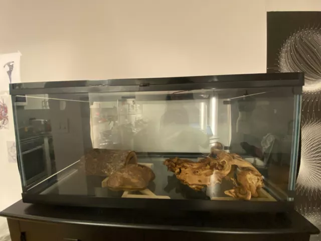 Preowned aquarium fish tank, good condition suitable for fish and reptiles
