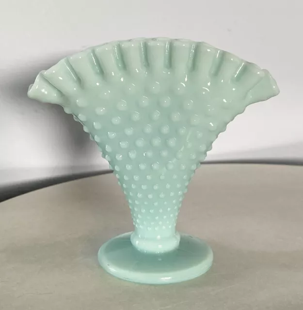 Vintage FENTON ART GLASS TURQUOISE MILK-GLASS FAN VASE Small 4” RARE Retro EVC