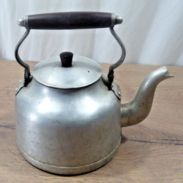 Cafetière Ancienne Tournus + Passoire Vintage En Aluminium - Duo De Charme Pour La Cuisine