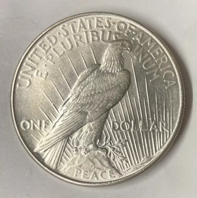 Uncirculated 1934-P US 🇺🇸 Silver Peace Dollar (Philadelphia mint). 3