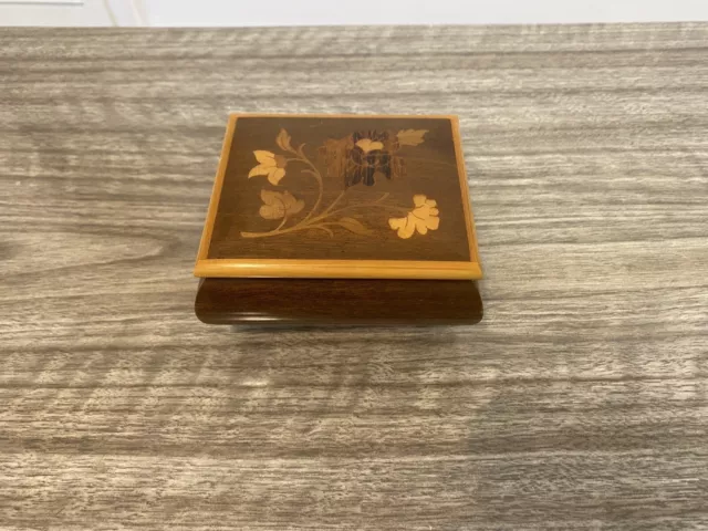 Vintage Italian Small Wooden Jewellery Box Trinket Box With Inlaid Floral Design