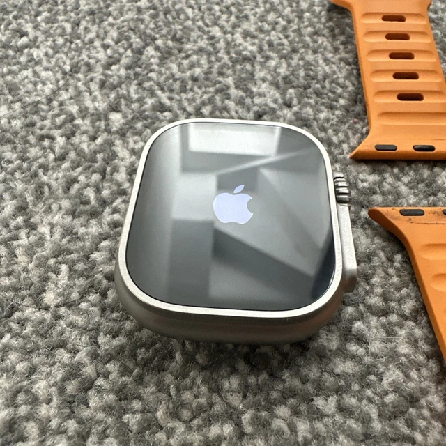 APPLE WATCH ULTRA GPS Cellular 49mm Titanium Case with Straps 1st