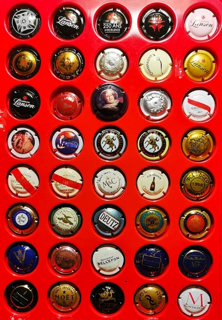 LOT 40 CAPSULES CHAMPAGNE de  Grandes  Maisons Prestigieuses  coté + 155 €