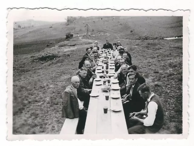 6/605 FOTO BOR SERBIEN  BERGBAU GEMEINSAME FEIER DER BEVÖLKERUNG mit SOLDATEN 2