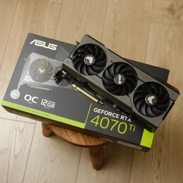 Placa de Vídeo Palit GeForce RTX 4080 JetStream 16 GB GDDR6X  (NED4080019T2-1032J)