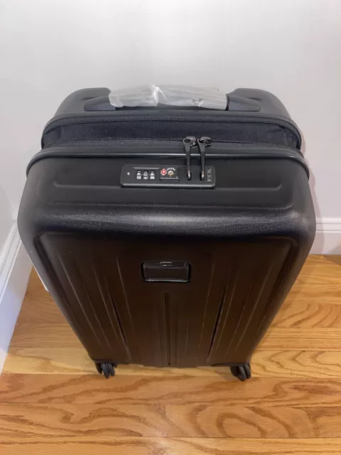 Tumi International Expandable 4 Wheeled Carry On 22in New W Tags Authentic $750