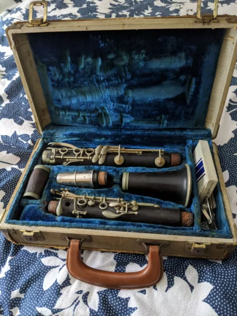 Clarinet M.Masson by Thibouville Freres IVRY  ECOLE #MH2947. Wooden Vintage