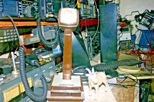 Shure 550L Desk  Microphone  Wired For Ham International  Cybernet 4 Pin