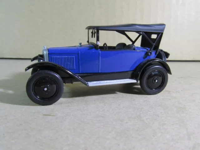 217X Universal Hobbies Chine Citroën C3 Trèfle Torpédo 1925 Bleu 1:43