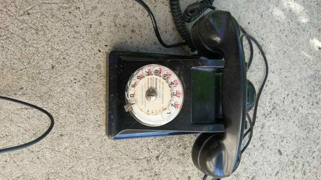 Téléphone vintage rtt 56B cuivre bakelite - Collection
