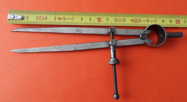 2 Anciens Compas De Menuisier En Métal - Outils De Mesure Vintage - Occasion