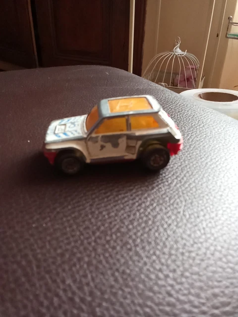 RENAULT 5- ROUGE -Majorette -PUB-  RTL  Made In France-ech 1/60 🇫🇷 N