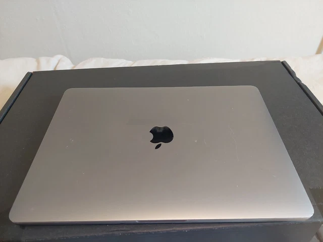 Apple MacBook Pro 13 inch 2020, Core i5 2GHz 16GB RAM 512GB SSD with Touch Bar 3