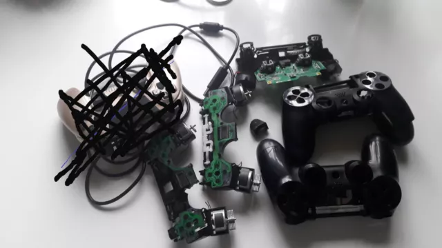 Lot De Manettes Ps4 Pour Pieces