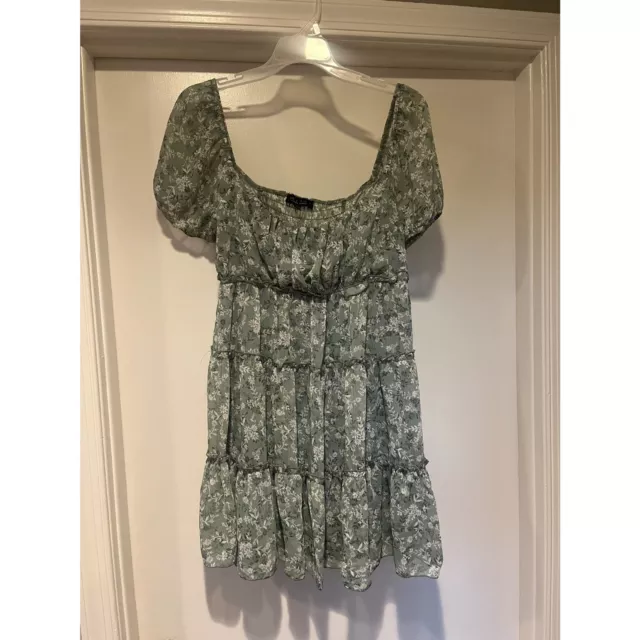 Trixxi Green floral ruched tiered dress with puff sleeves size large