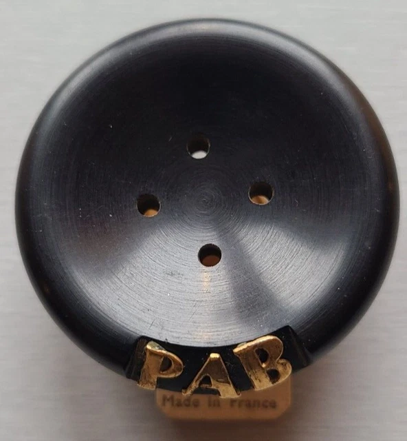 Gros Bouton ancien de col bakélite avec étiquette d'origine PAB