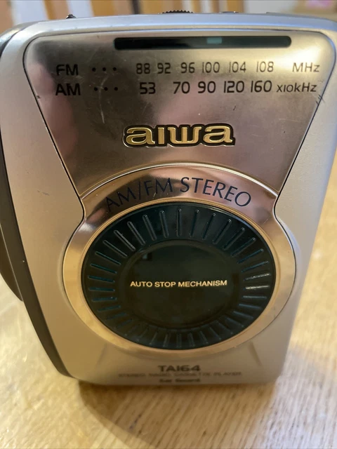 BALADEUR WALKMAN CASSETTE aiwa HS-TX406 vintage avec sa boite d'origine