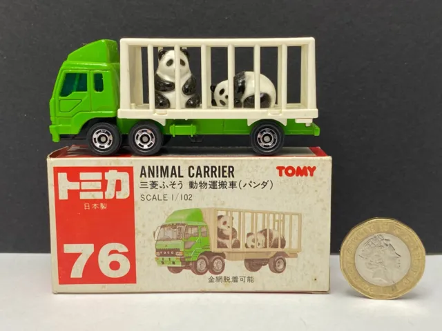 Mitsubishi Fuso Tierträger mit Pandas (grün x weiß/rot Box) TOMICA Nr. 76