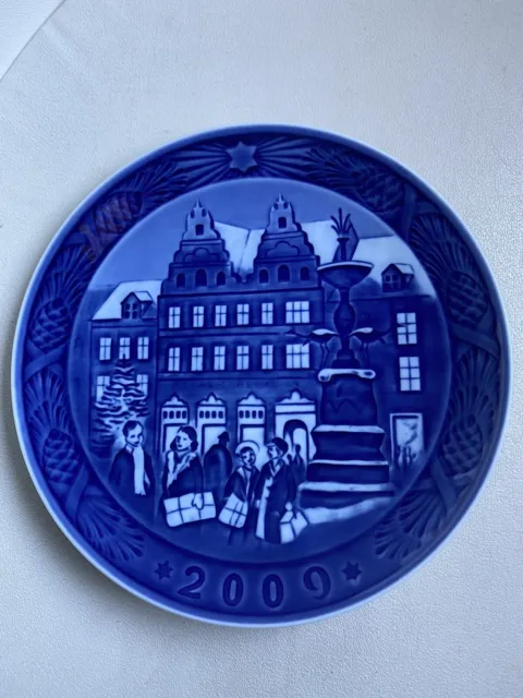 Royal Copenhagen Collectable Christmas Plate 2009 “Christmas At Amagertory” EC