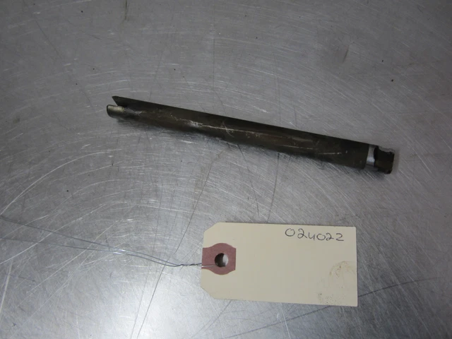 Oil Pump Drive Shaft From 2000 CHEVROLET EXPRESS 1500  5.7