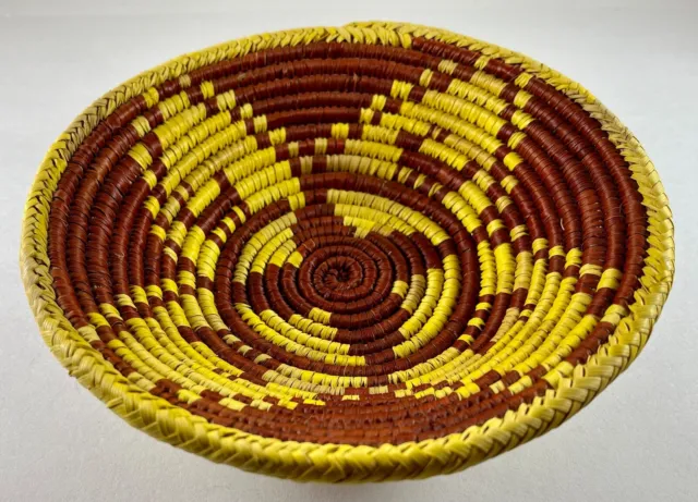 African Woven Coiled Star Pattern Basket Bowl aprx 7" Diameter