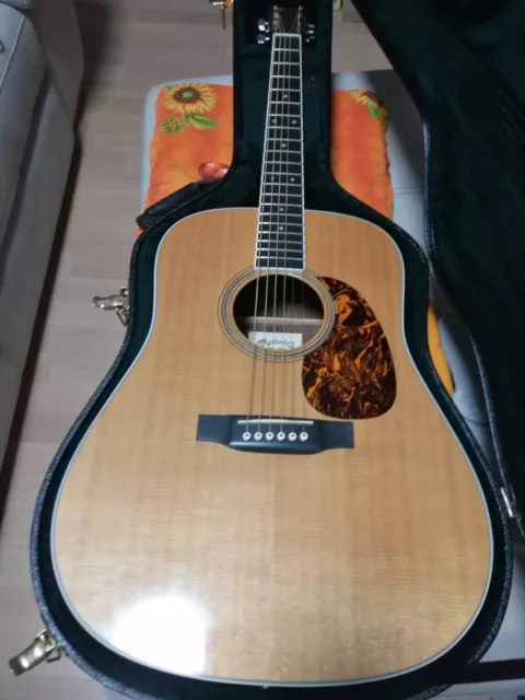 Chitarra acustica Dreadnought Martin D-16RGT (elettrificata)