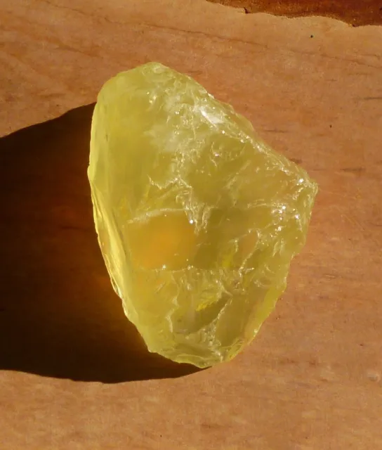 Quartz lemon brut 48x36x24 mm. 51 g. Pakistan