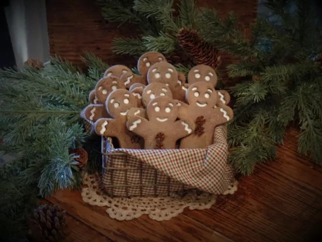 Farmhouse Rustic Faux Gingerbread Man "Cookie"~Christmas Tiered Tray Ornament