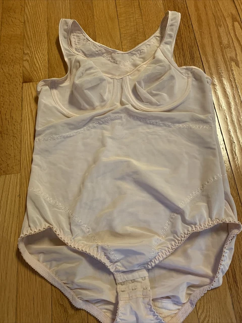 VTG Warner’s X APPEAL Body Shaper Girdle W/UNDERWIRE Bra Size 38B Bust Tan Exc!