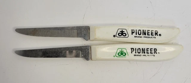 PAIR OF TWO (2) Vintage PIONEER SEEDS MARKETING SMALL KNIVES