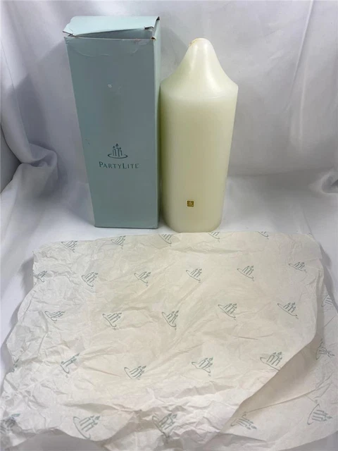 PartyLite Cally Lily Pillar Candle 3" x 7" White S37103 Made in USA With Box