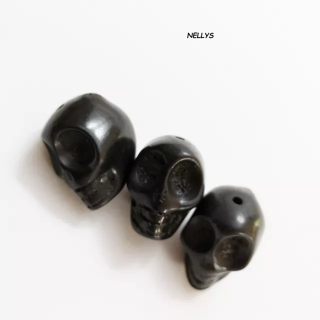 NELLYS  10 Stück  Perlen Totenkopf schwarz 2 Größen Edelsteine Kaballah Skull
