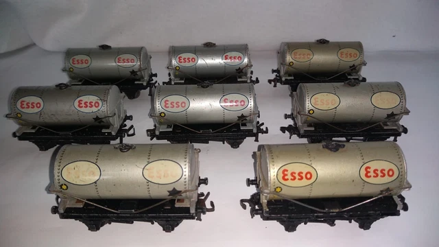 Rake of 8 Hornby Dublo OO Gauge 4676 Esso Tank Wagons