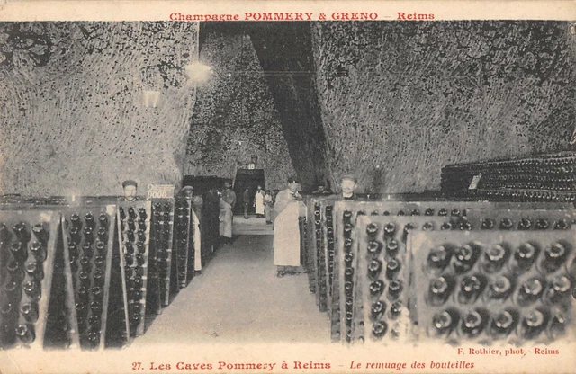 Cpa 51 Reims Pommery Greno Les Caves Pommery Reims Le Remuage Des Bottles