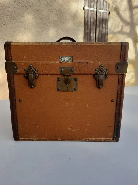 MOYNAT, MALLE ANCIENNE, malle moynat, net de grenier, MALLE de VOYAGE