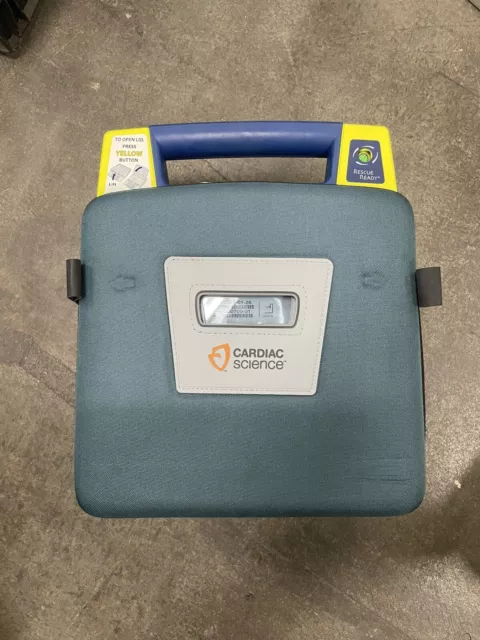CARDIAC SCIENCE POWERHEART AED G3 in Case in excellent condition w/ battery life