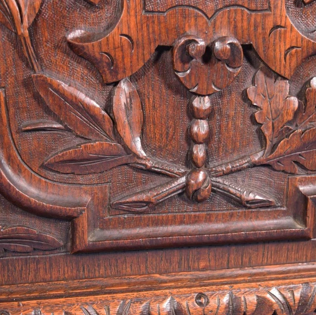 *Antique French Panel in Solid Oak Wood with Lion Face Highly Carved 10