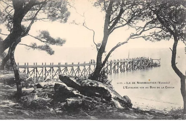 85 - ILE DE NOIRMOUTIER - SAN33672 - L'Estacade vue du Bois de la Chaise