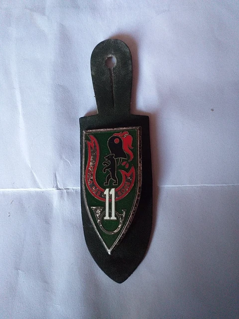 Pin's Militaire – 11e Escadron Du 1er Régiment De Chasseurs – France – Armée De Terre