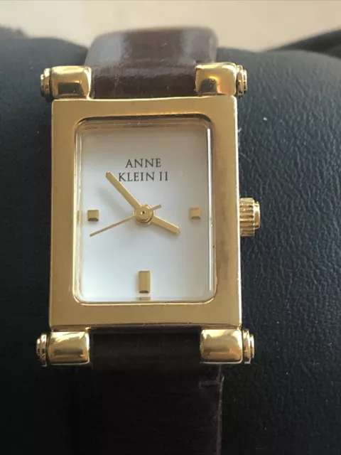 Orologio Anne Klein Tank NUOVO BATTERIA