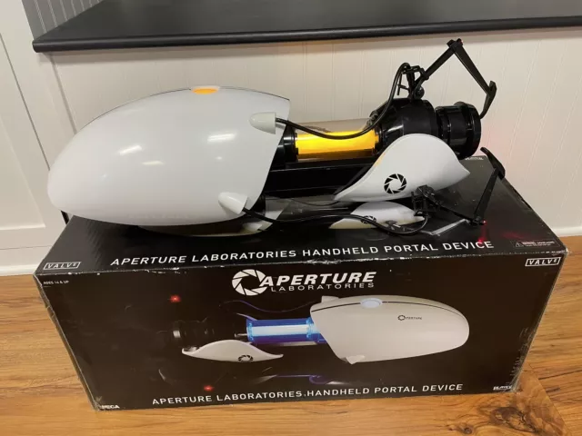 NECA Aperture Science Handheld Portal Device Gun Full Size Original Version