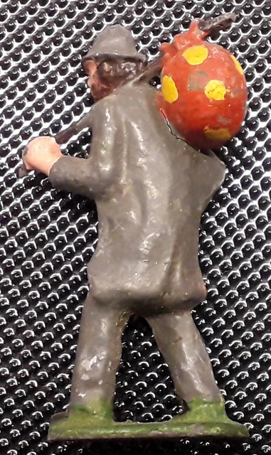 Figurines BF - SERIE PERSONNAGES DE LA FERME JOURNALIER Taille 57 mm Plomb creux 2