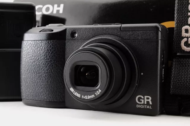 [Near Mint 3432 Shots] Ricoh GR DIGITAL II 10.1MP Digital Compact Camera Boxed