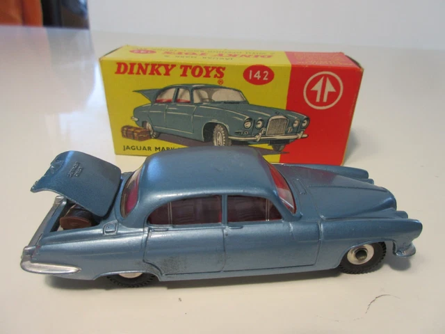Dinky Toys  Jaguar Mark 10   142  -  Original - Jouet Ancien