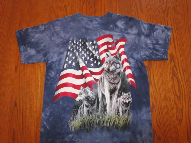 The Mountain Short Sleeve Wolf Flag Blue T-Shirt Mens Medium Excellent Condition