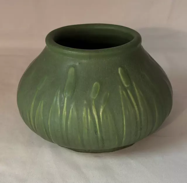 Hampshire Pottery Matte Green Arts & Crafts Cattail Vase #112....Circa 1910!