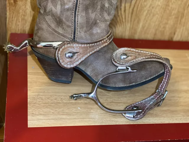 Women’s Set Of Cowboy Boot Spurs With Leather Straps