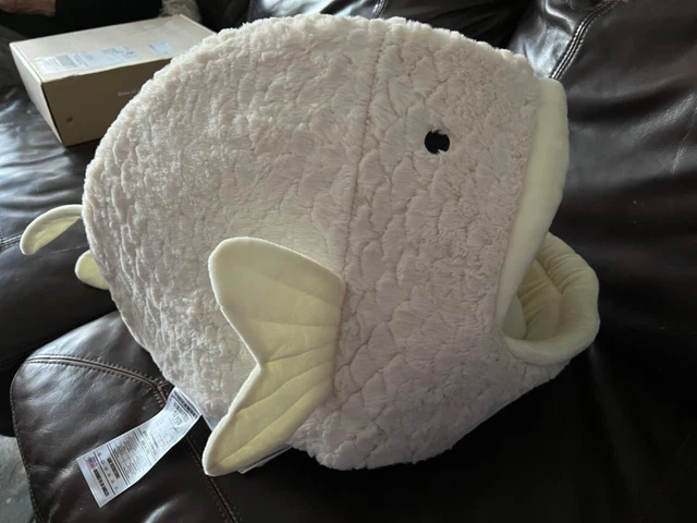 Nandog Pet Gear Fish Cave Cat Bed Dog Bed Ivory Small Breed NEW